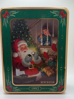 Vintage 1992 Holiday Tin with Santa Scene Oreo